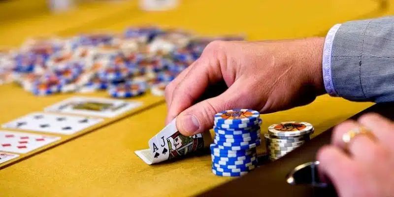 Một số mẹo chơi hiệu quả trong game bài Poker 
